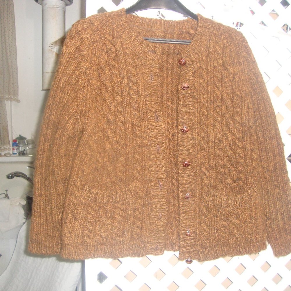 Lovely brown irish wool cardigan sweater old leather wrapped buttons size small